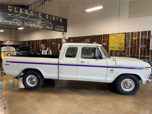 Ford F-250 1976 image number 33