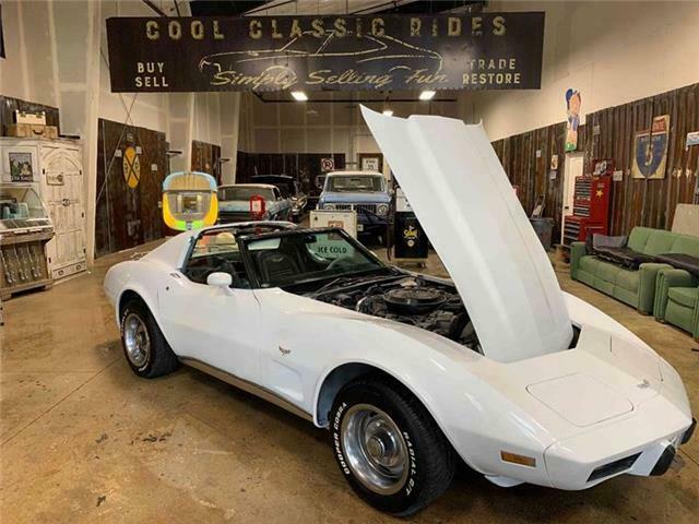 Chevrolet Corvette 1977 image number 17