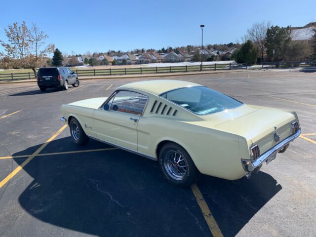 Ford Mustang 1966 image number 0