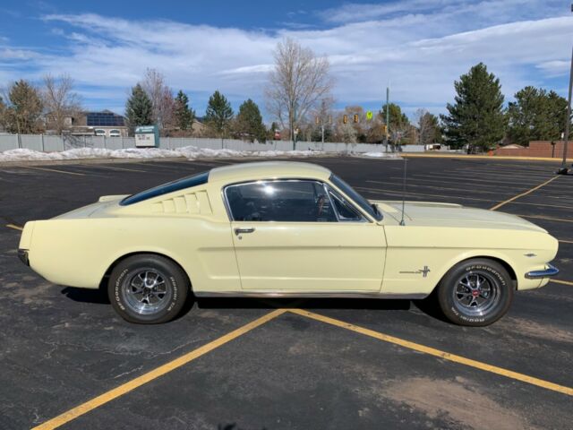 Ford Mustang 1966 image number 27