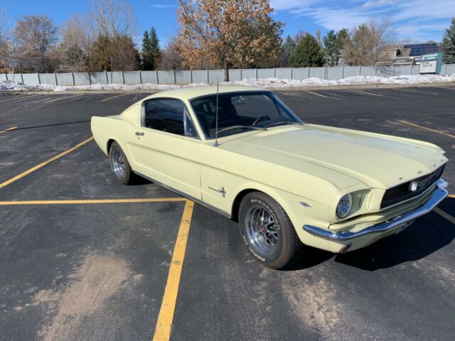 Ford Mustang 1966 image number 29