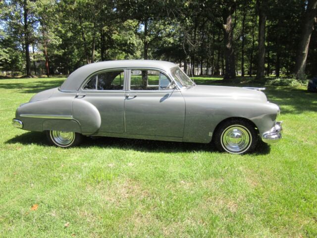 Oldsmobile Eighty-Eight 1949 image number 1