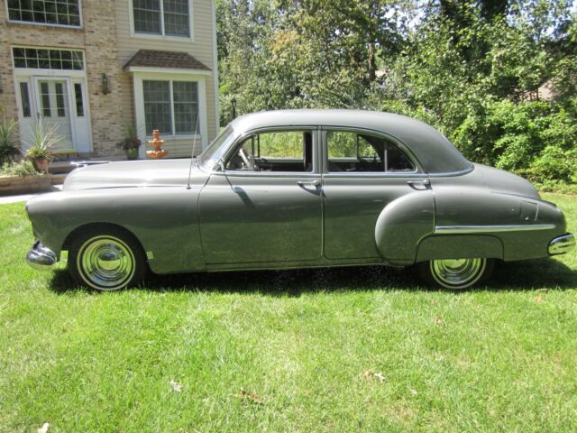 Oldsmobile Eighty-Eight 1949 image number 24