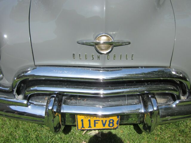 Oldsmobile Eighty-Eight 1949 image number 33