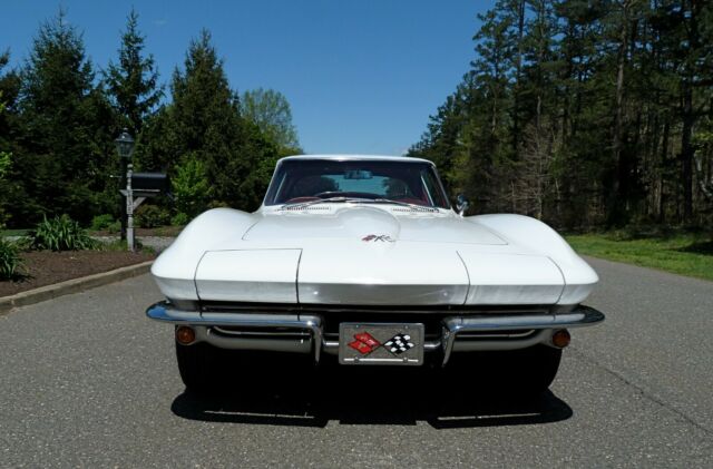 Chevrolet Corvette 1965 image number 18