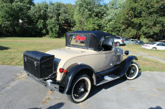 Ford Model A 1928 image number 15