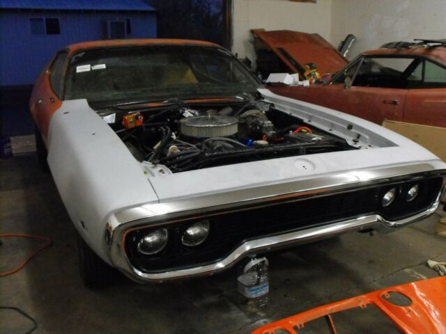 Plymouth Road Runner 1972 image number 10