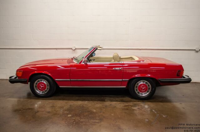 Mercedes-Benz SL-Class 1974 image number 0