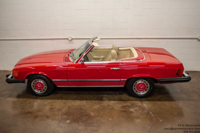 Mercedes-Benz SL-Class 1974 image number 15