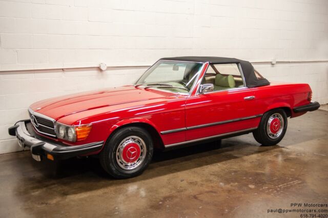 Mercedes-Benz SL-Class 1974 image number 19