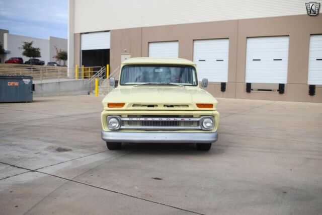 Chevrolet C-10 1965 image number 2