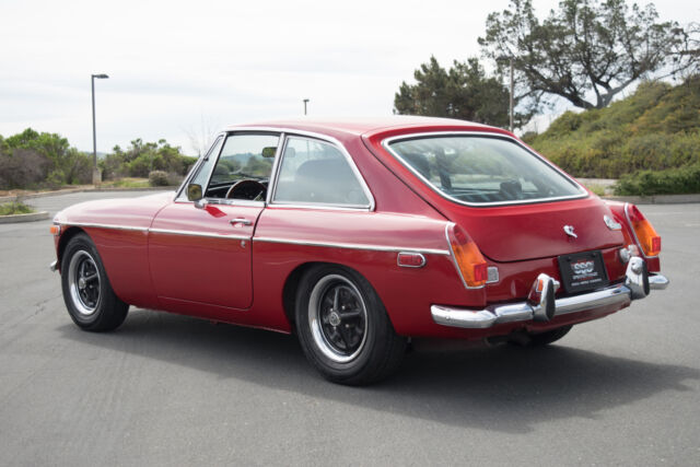 MG MGB 1974 image number 10