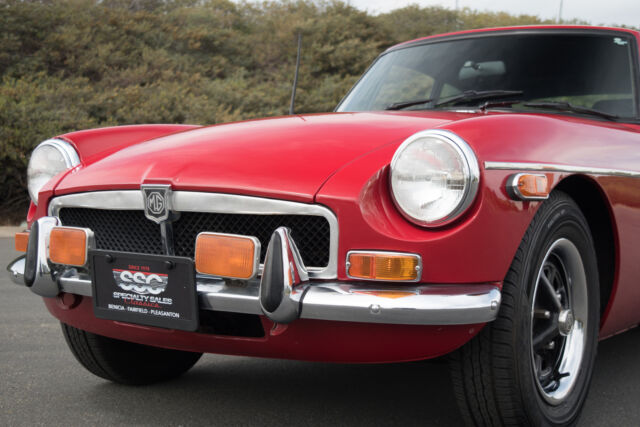 MG MGB 1974 image number 28