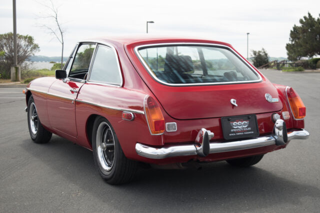 MG MGB 1974 image number 35