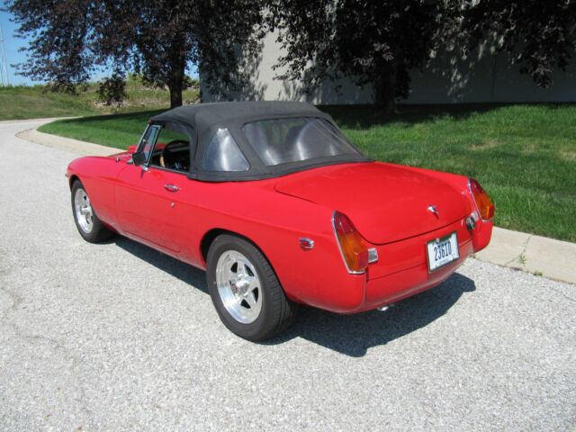 MGB ROADSTER 1979 image number 16