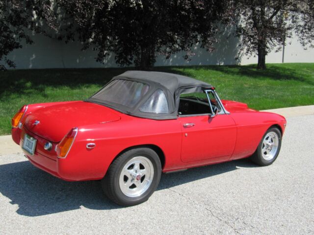 MGB ROADSTER 1979 image number 27