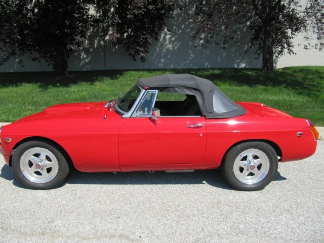 MGB ROADSTER 1979 image number 39