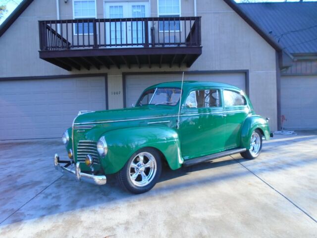 Plymouth Deluxe 1940 image number 0