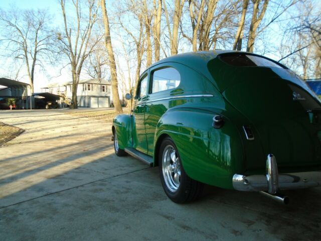 Plymouth Deluxe 1940 image number 26