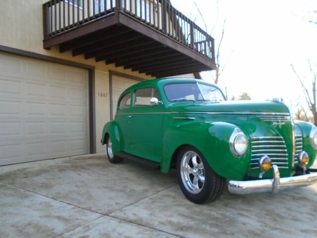 Plymouth Deluxe 1940 image number 4