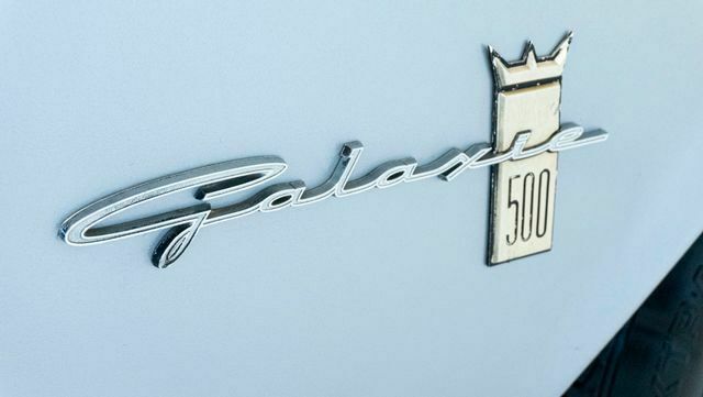 Ford Galaxie 1963 image number 17