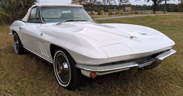 Chevrolet Corvette 1966 image number 0