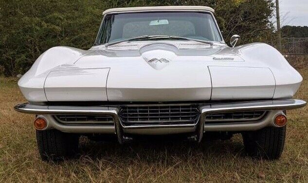 Chevrolet Corvette 1966 image number 10