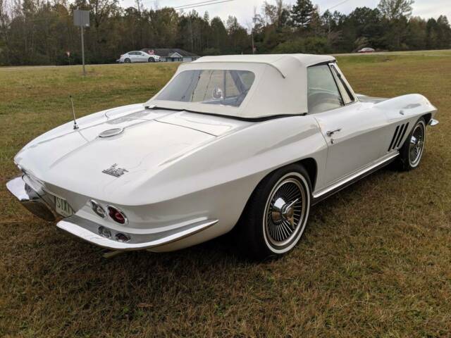 Chevrolet Corvette 1966 image number 17