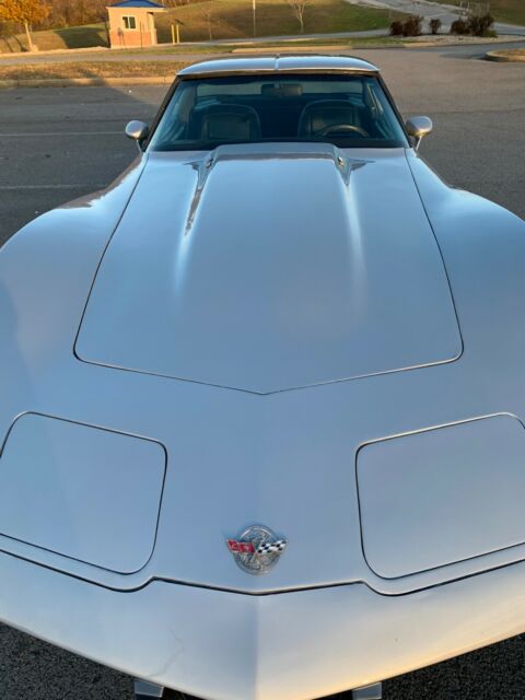 Chevrolet Corvette 1978 image number 4