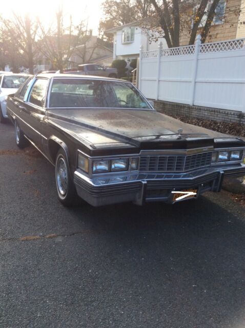 Cadillac DeVille 1977 image number 1