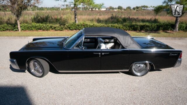 Lincoln Continental 1963 image number 28