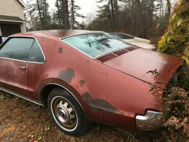 Oldsmobile Toronado 1967 image number 23