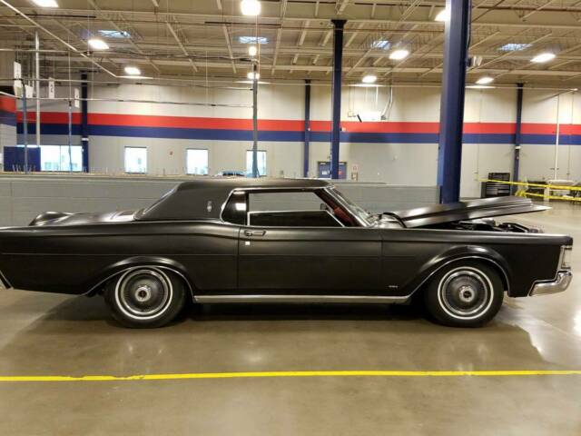 Lincoln Mark III 1969 image number 0