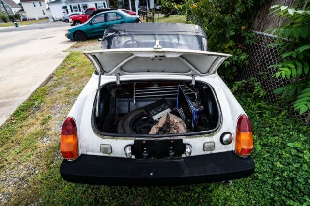 MG Midget 1975 image number 13