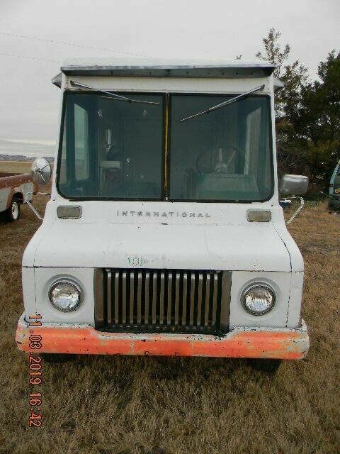 International Harvester metro m1100 1959 image number 1