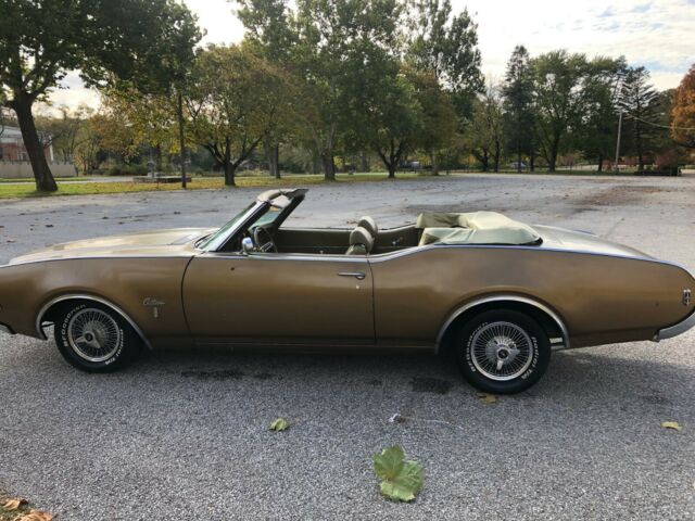 Oldsmobile Cutlass 1969 image number 2