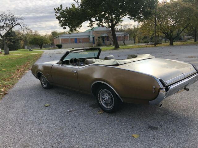 Oldsmobile Cutlass 1969 image number 22