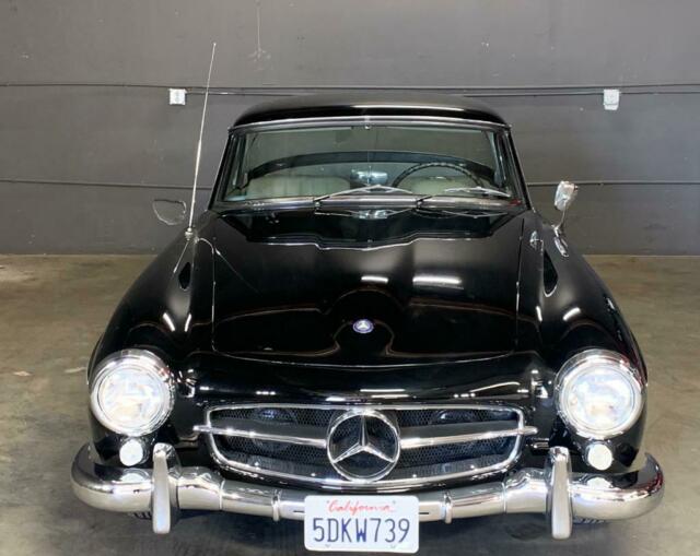 Mercedes-Benz SL-Class 1960 image number 29