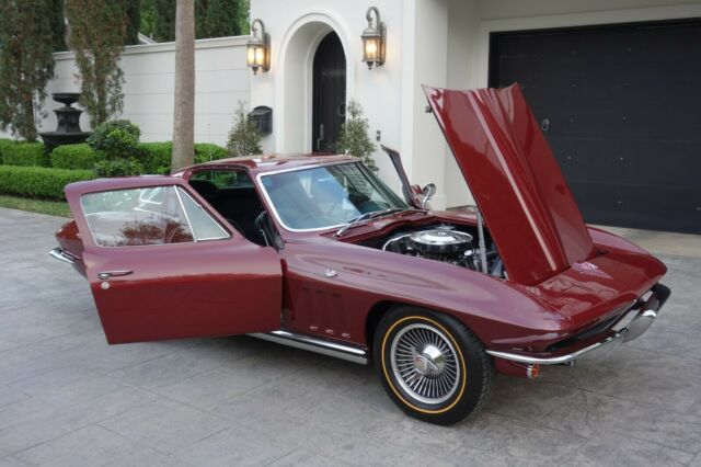 Chevrolet Corvette 1965 image number 36