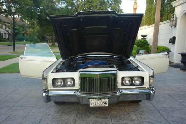 Lincoln Continental 1970 image number 10