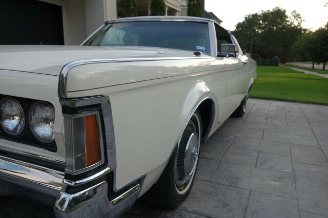 Lincoln Continental 1970 image number 2