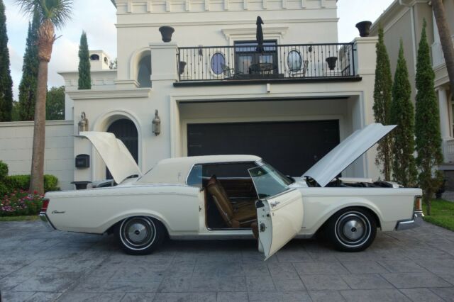 Lincoln Continental 1970 image number 29