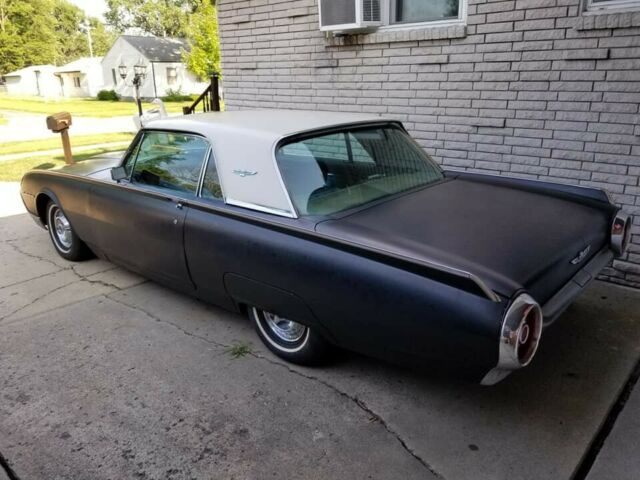 Ford Thunderbird 1963 image number 1