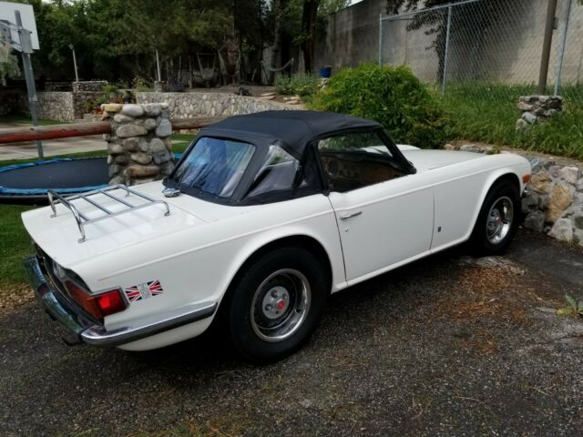 Triumph TR-6 1976 image number 25