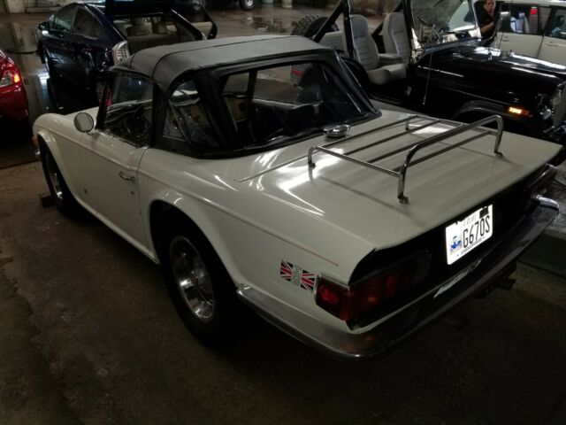 Triumph TR-6 1976 image number 28