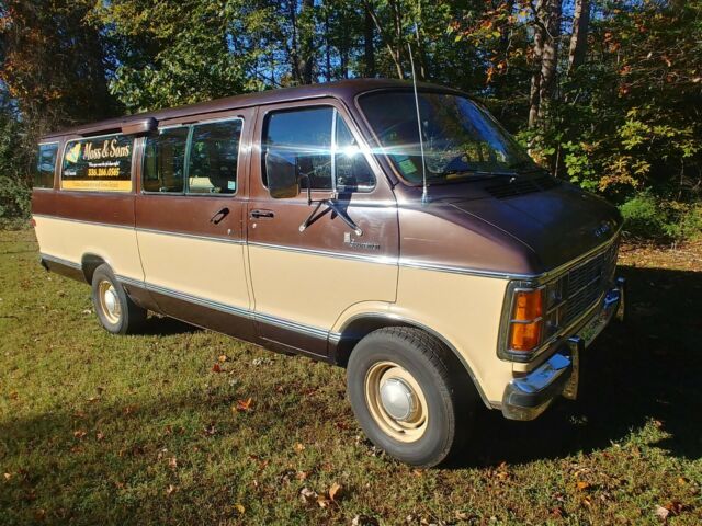 Dodge B200 Van 1979 image number 19