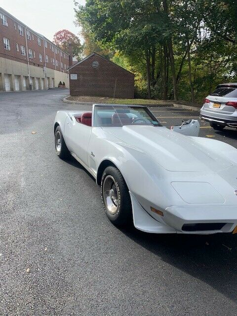 Chevrolet Corvette 1974 image number 1