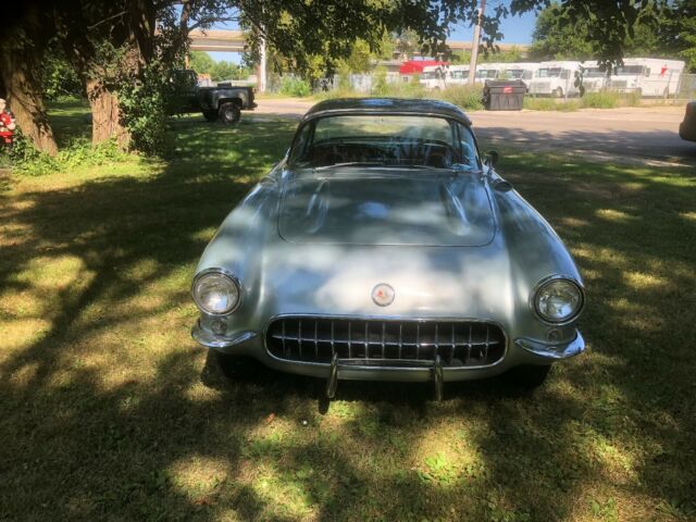 Chevrolet Corvette 1957 image number 19