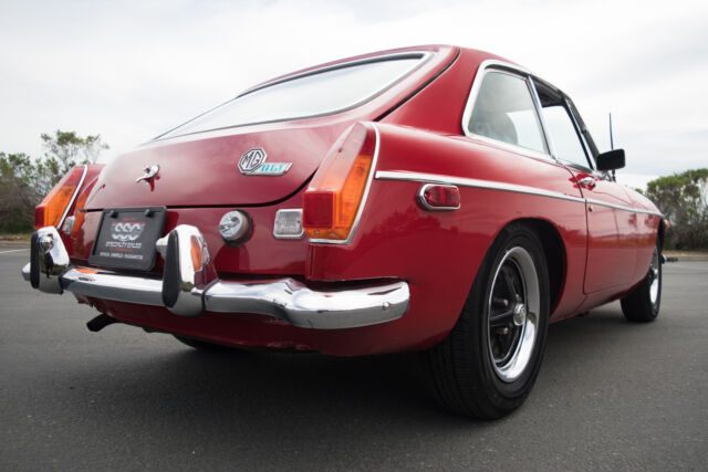 MG MGB 1974 image number 23