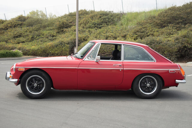 MG MGB 1974 image number 7